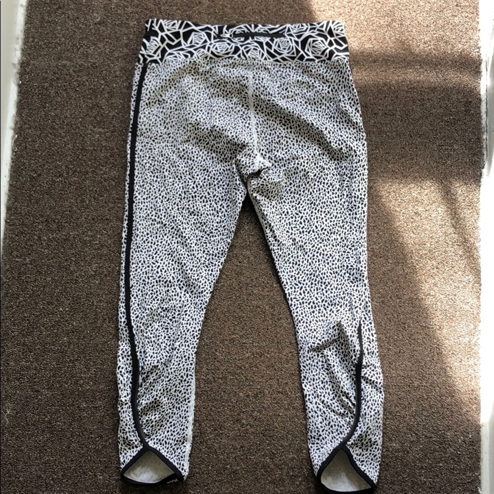 Lululemon cropped leggings